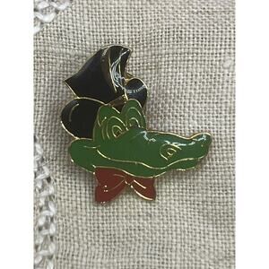 Vintage Alligator w/Top Hat & Red Bow Tie Collectible Enamel Lapel Pin Christmas
